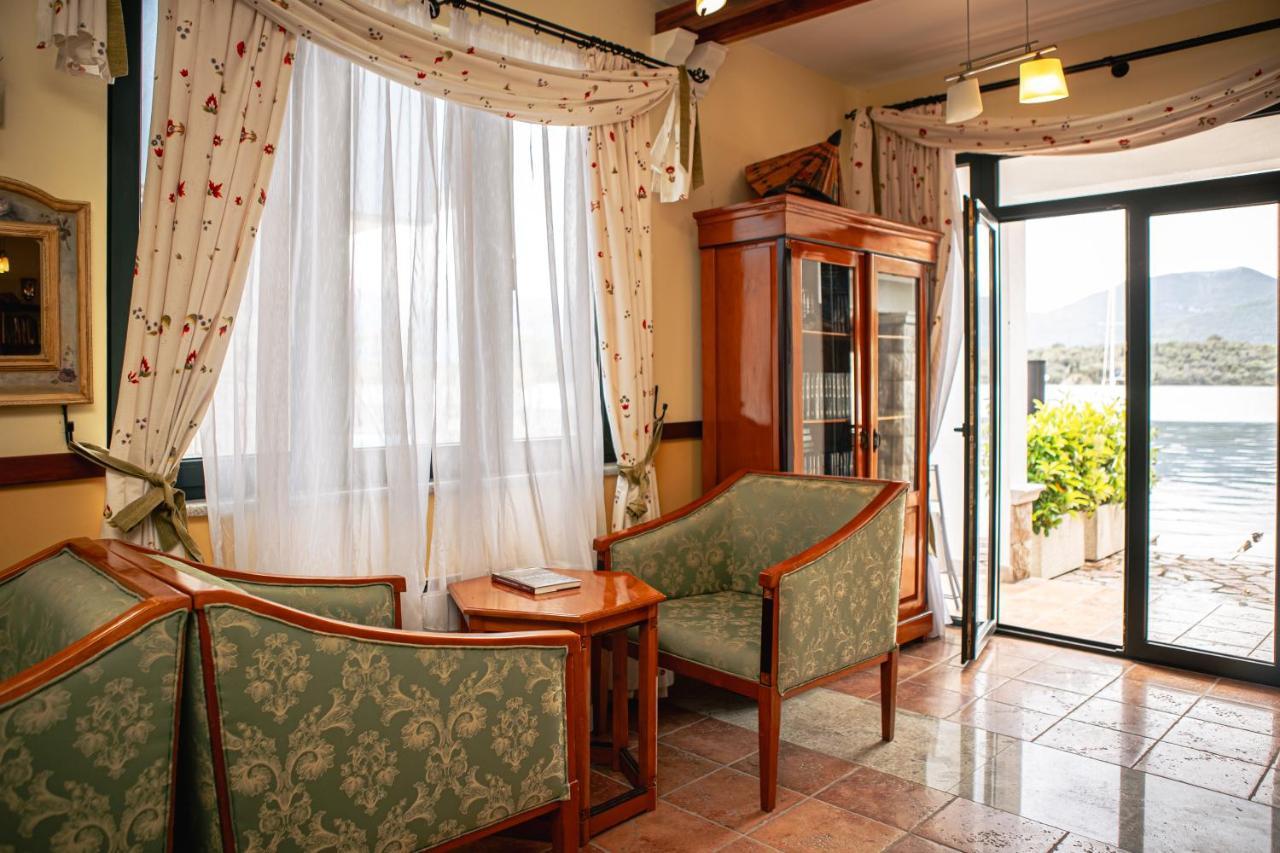 Apart-Hotel Villa Lav Nova Pec ภายนอก รูปภาพ