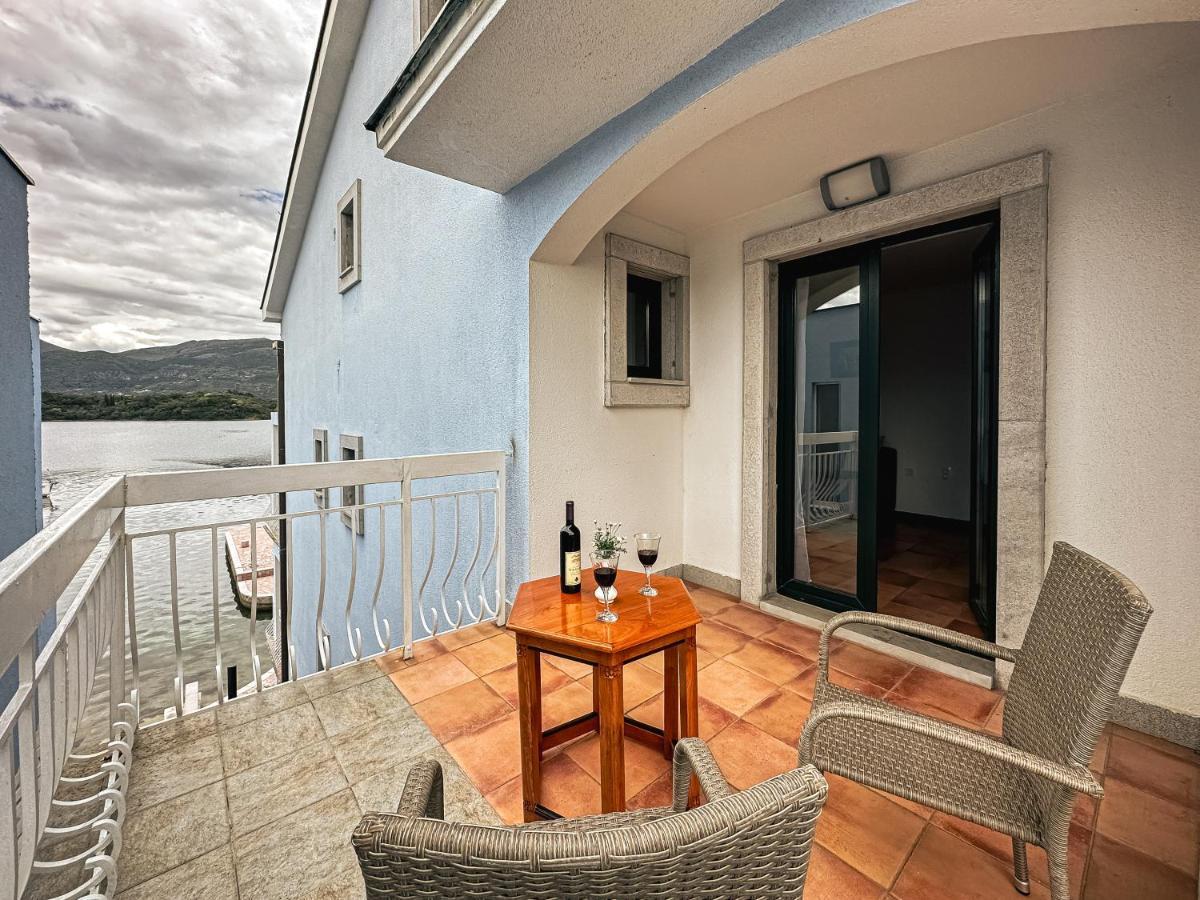 Apart-Hotel Villa Lav Nova Pec ภายนอก รูปภาพ