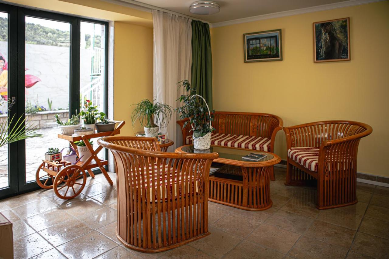 Apart-Hotel Villa Lav Nova Pec ภายนอก รูปภาพ