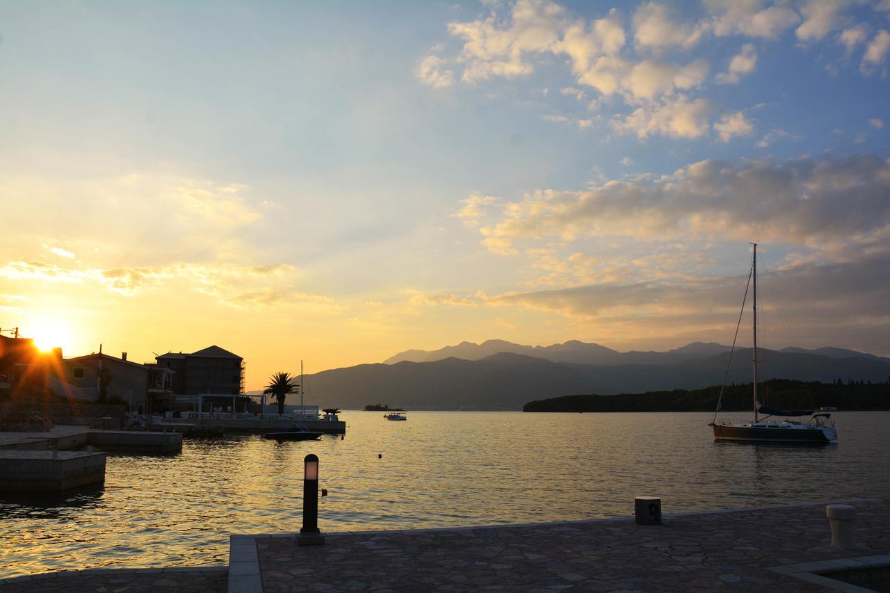 Apart-Hotel Villa Lav Nova Pec ภายนอก รูปภาพ