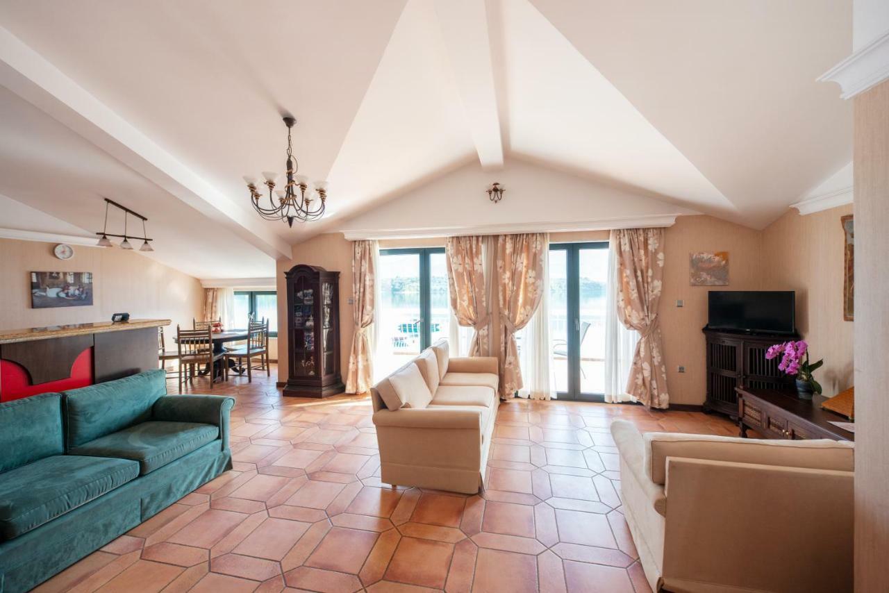 Apart-Hotel Villa Lav Nova Pec ภายนอก รูปภาพ